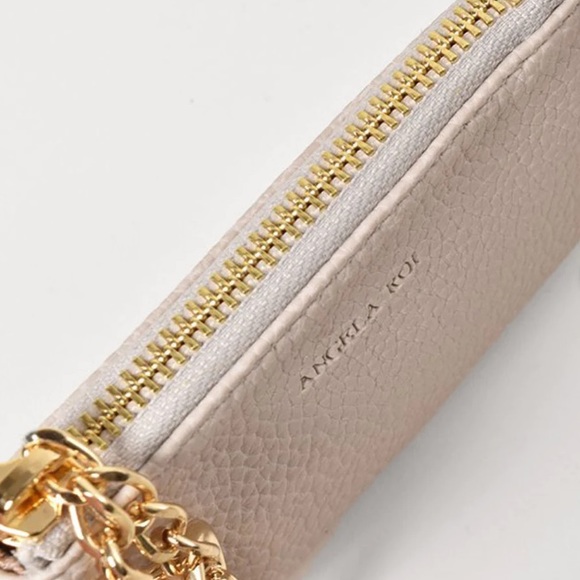 Authentic Angela Roi cream ‘cloud’ pouch change card purse - Picture 4 of 8